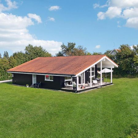 Amazing Home In Askeby With Sauna 외부 사진