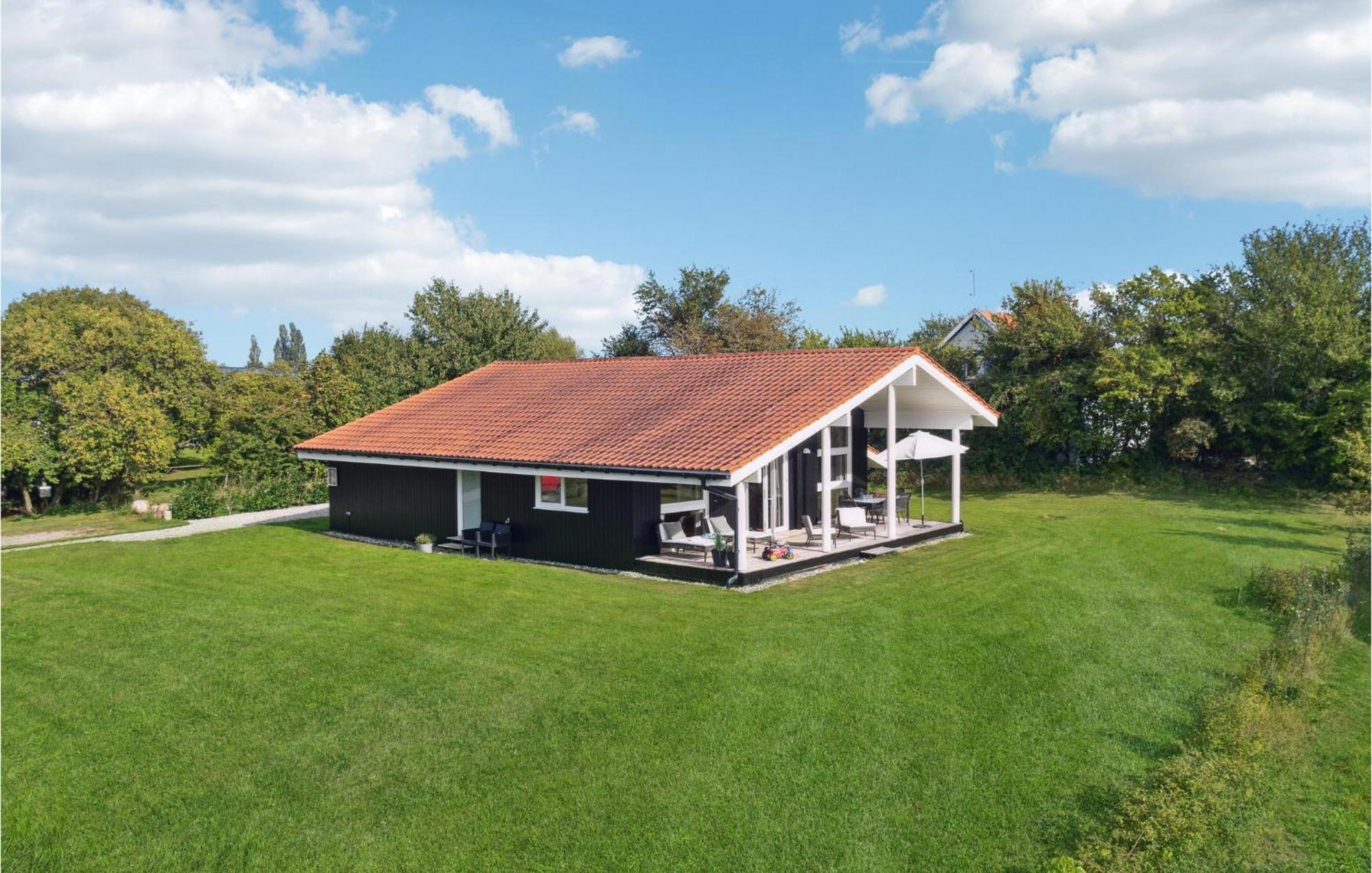 Amazing Home In Askeby With Sauna 외부 사진