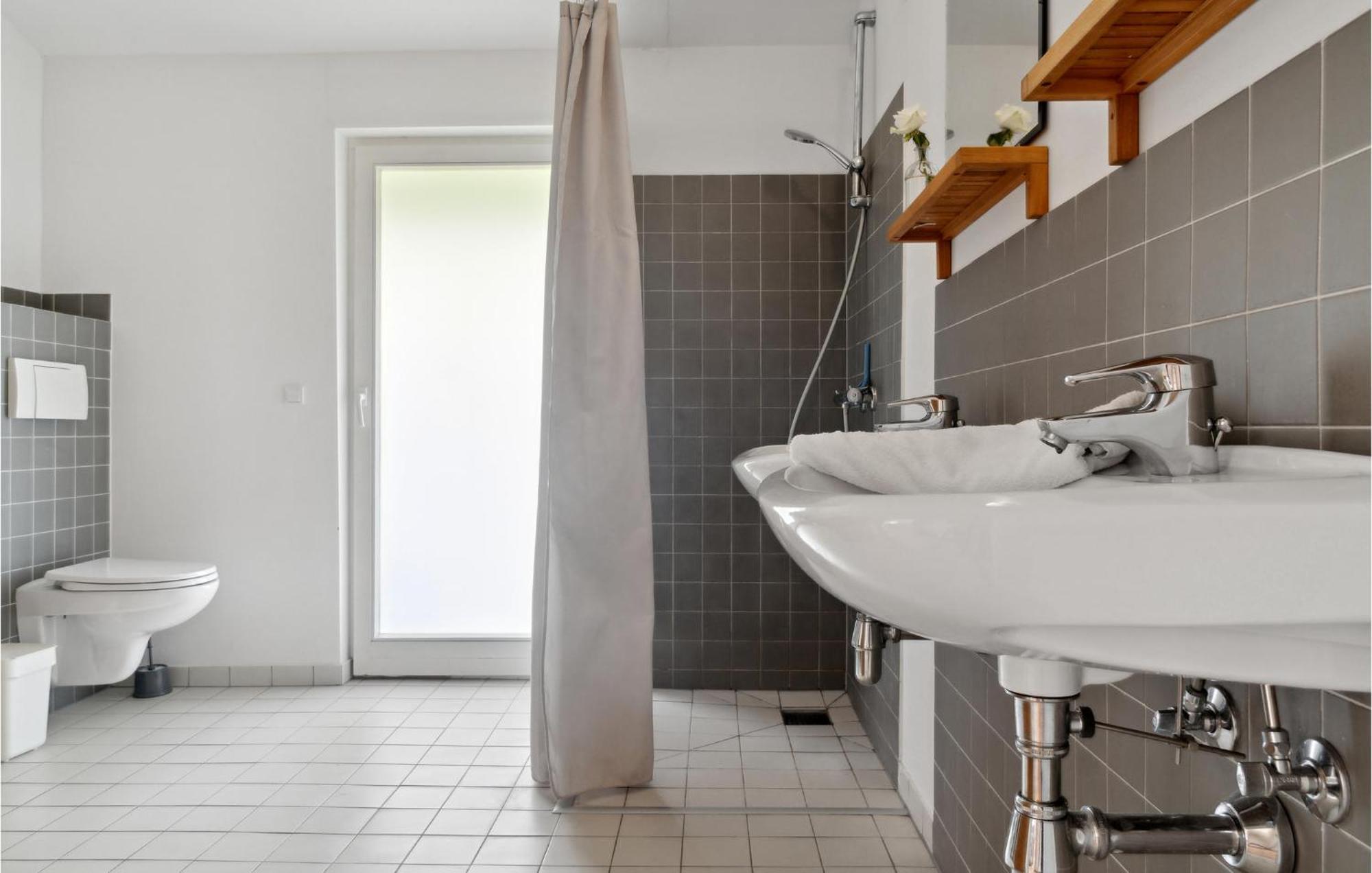 Amazing Home In Askeby With Sauna 외부 사진