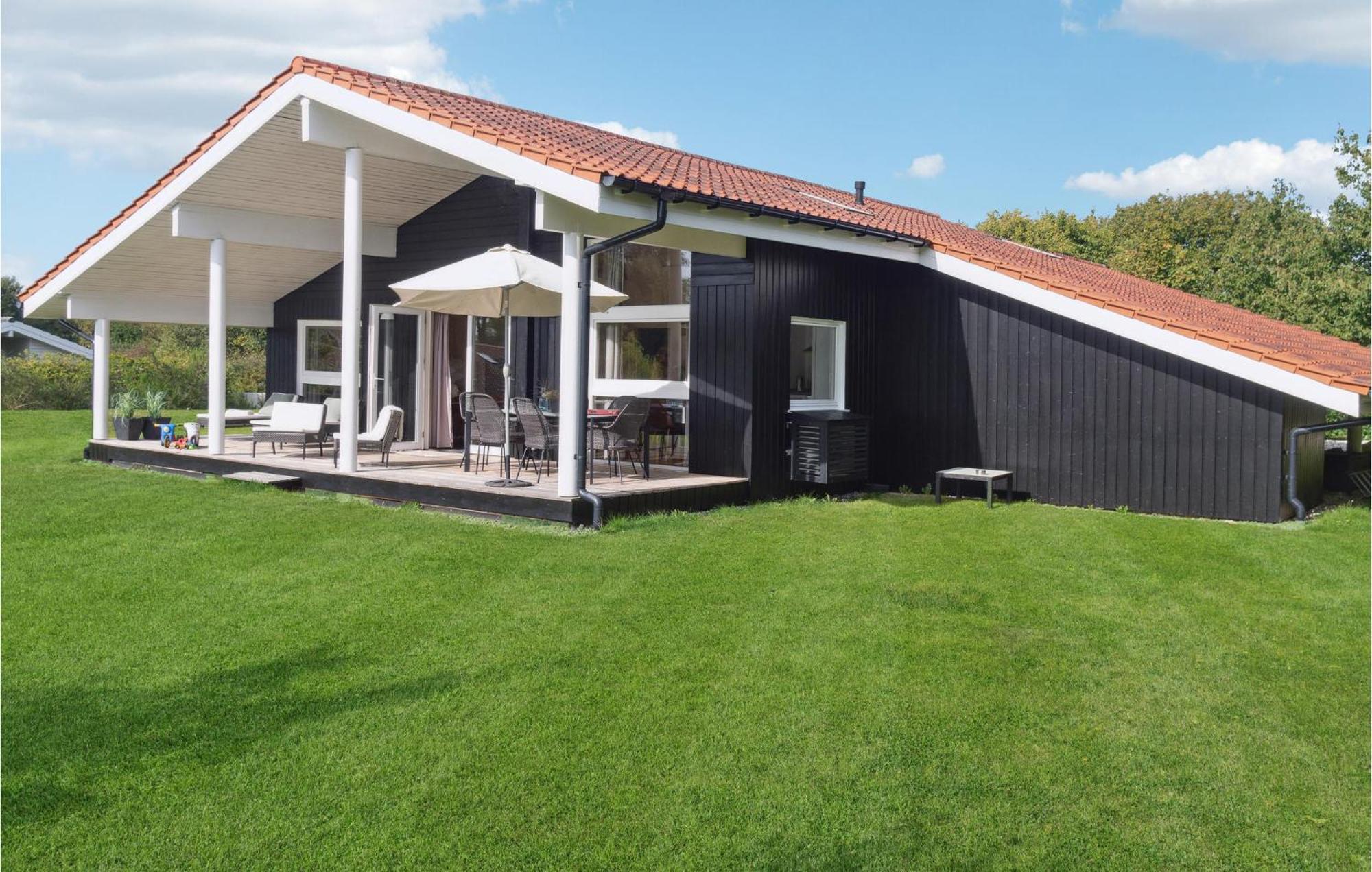 Amazing Home In Askeby With Sauna 외부 사진